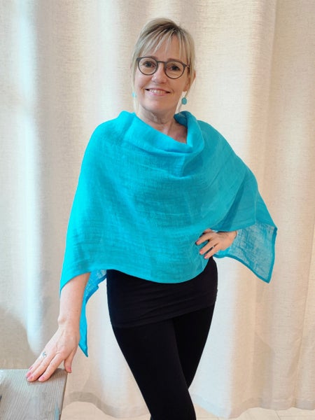 Pellava poncho SAAGA (13 v&auml;ri&auml;)